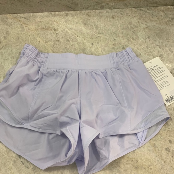 Lululemon Hotty Hot Short II 2.5" - Picture 13 of 16